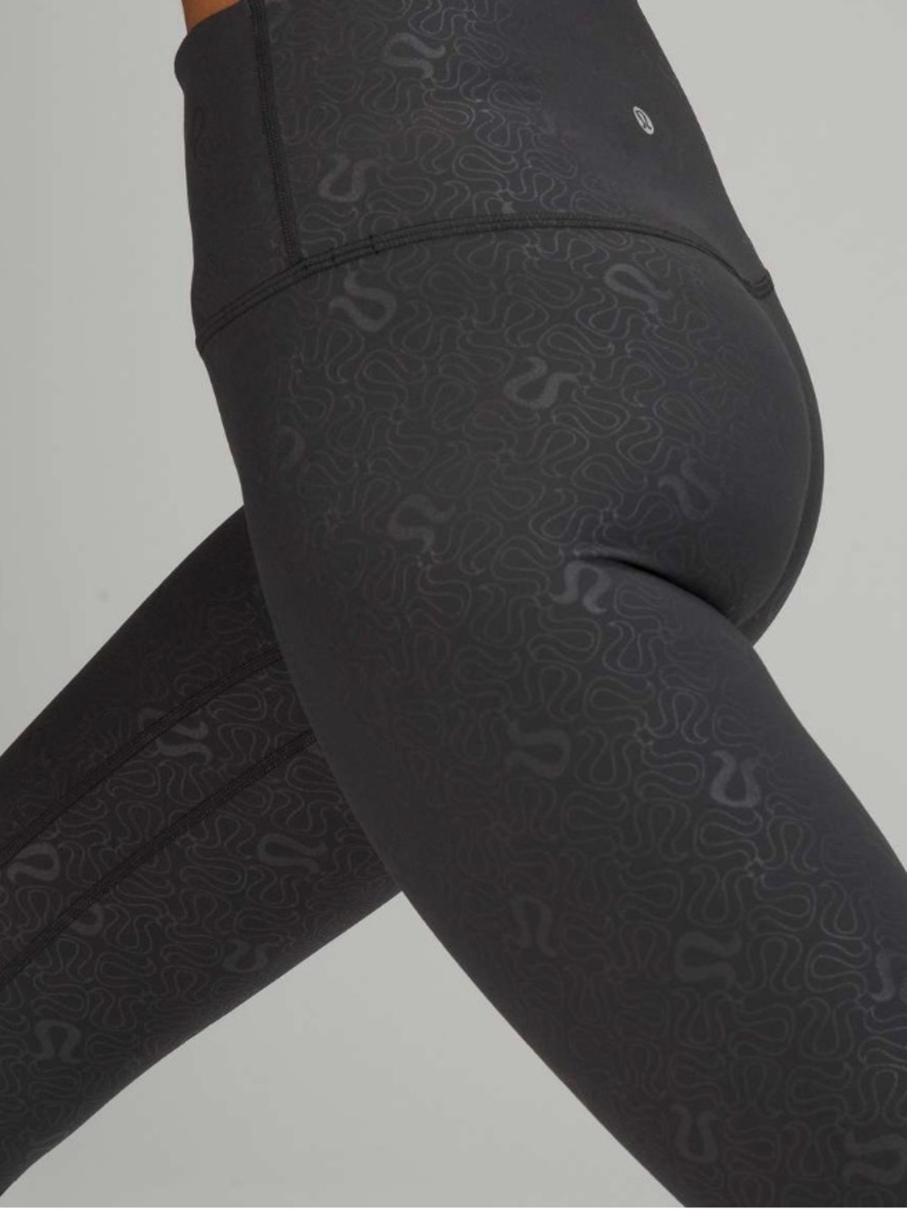 Lululemon Align High-Rise Pant 28"
Yogo Emboss Black / Black Size 4